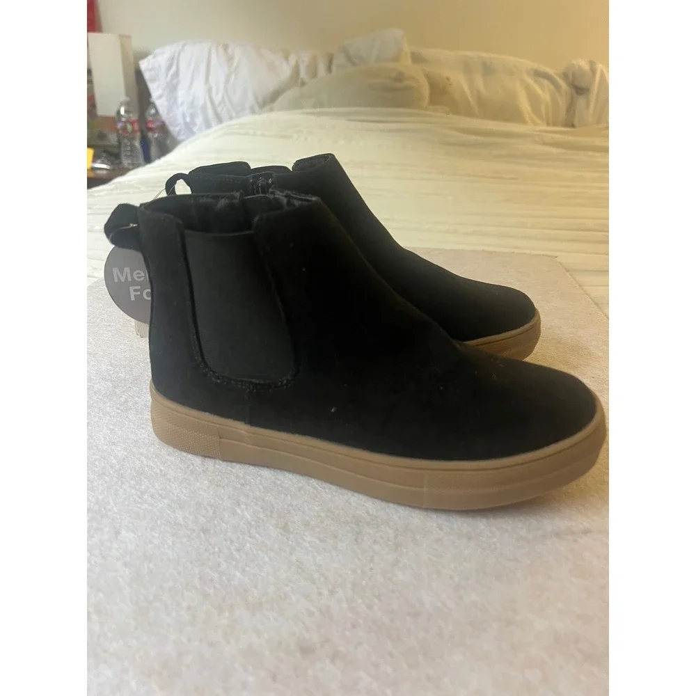 Gap Kids Black Chelsea Boots Memory Foam Gum Sole Side Zip New Size 2